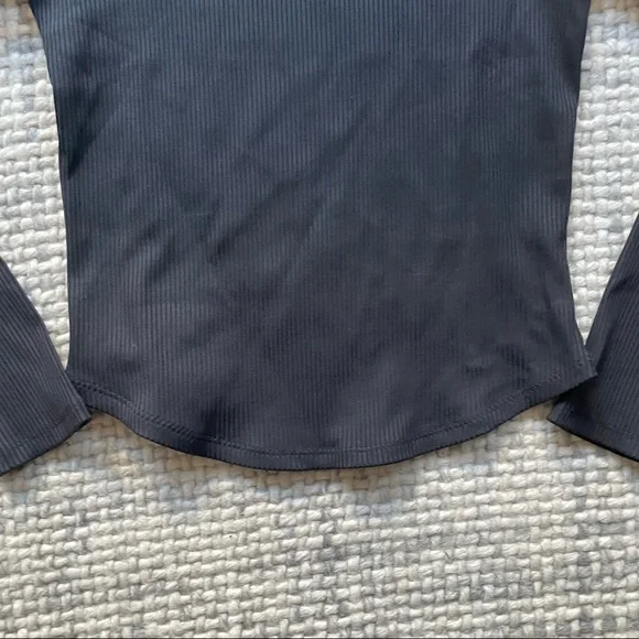 Year of Ours Black Ribbed Knit Long Sleeve Top Size Medium - Picture 6 of 6